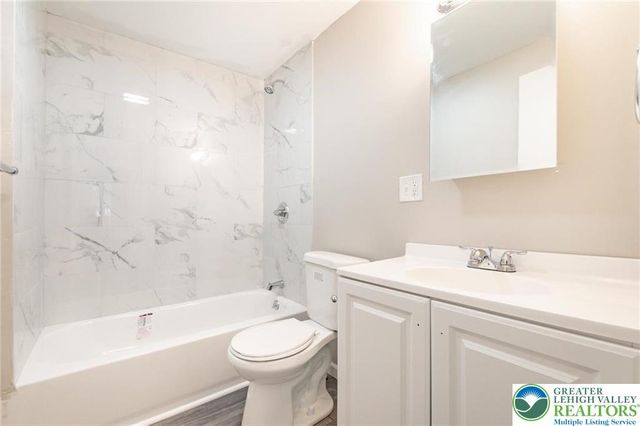 1240 Pembroke Road 1, Freemansburg Boro, PA 18017