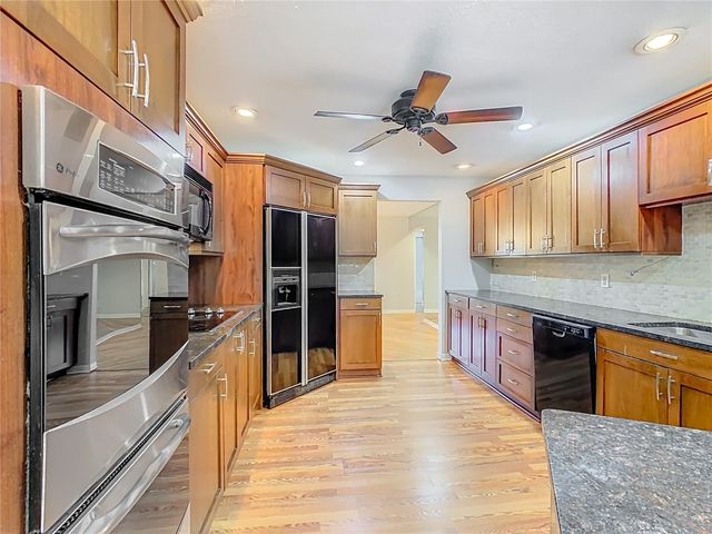 35 BAYWOOD COURT, Palm Harbor, FL 34683