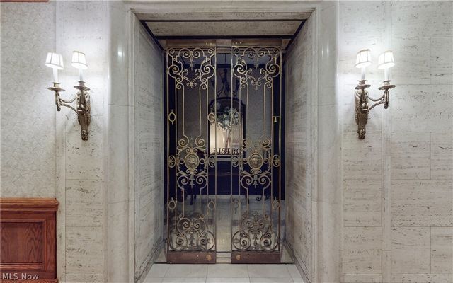 1 Bratenahl Place 502, Bratenahl, OH 44108