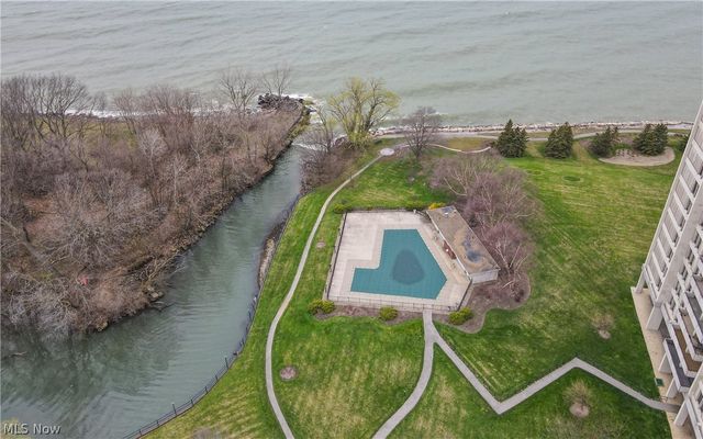 1 Bratenahl Place 502, Bratenahl, OH 44108