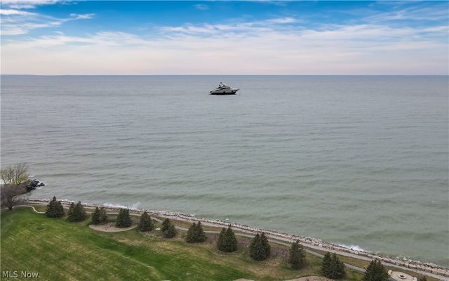 1 Bratenahl Place 502, Bratenahl, OH 44108