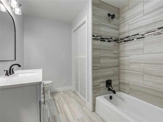 517 E Perkins Avenue, Guthrie, OK 73044