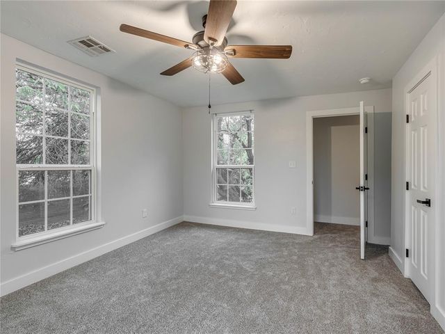 517 E Perkins Avenue, Guthrie, OK 73044