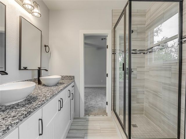 517 E Perkins Avenue, Guthrie, OK 73044