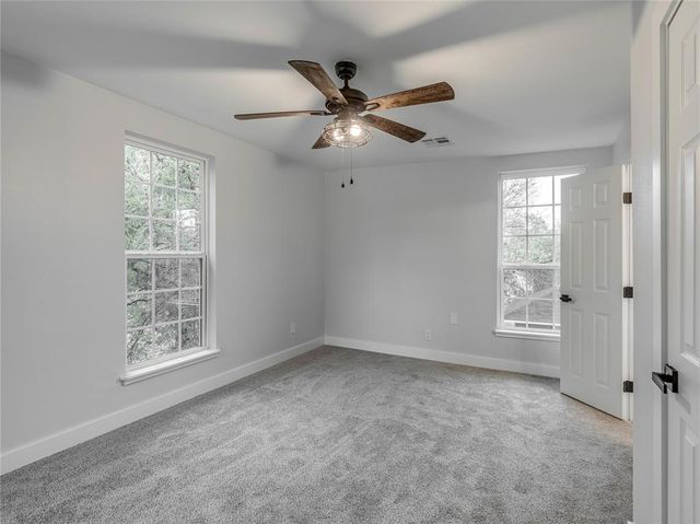 517 E Perkins Avenue, Guthrie, OK 73044