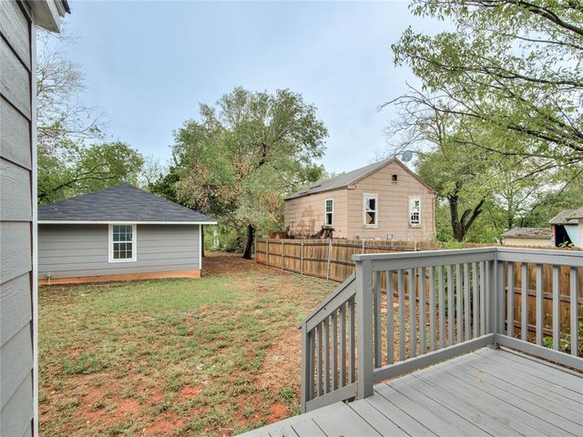 517 E Perkins Avenue, Guthrie, OK 73044