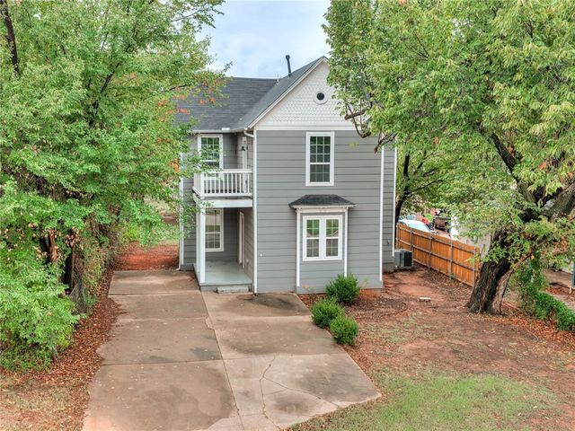 517 E Perkins Avenue, Guthrie, OK 73044