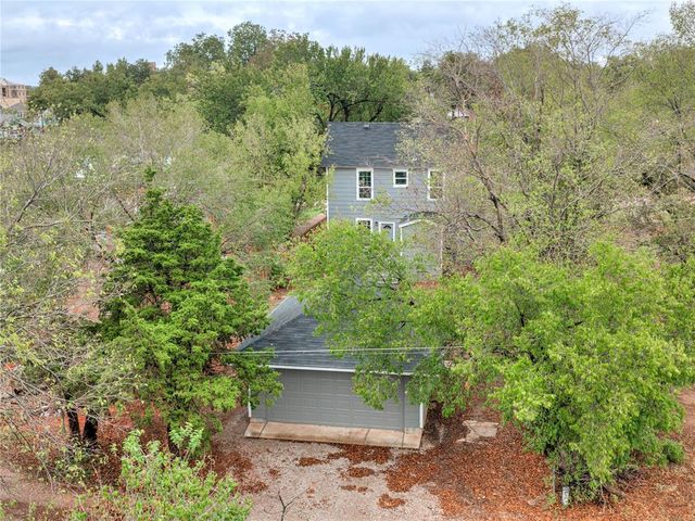 517 E Perkins Avenue, Guthrie, OK 73044