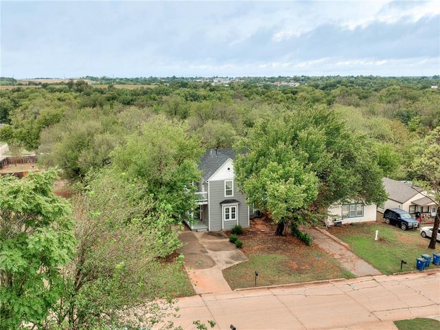 517 E Perkins Avenue, Guthrie, OK 73044