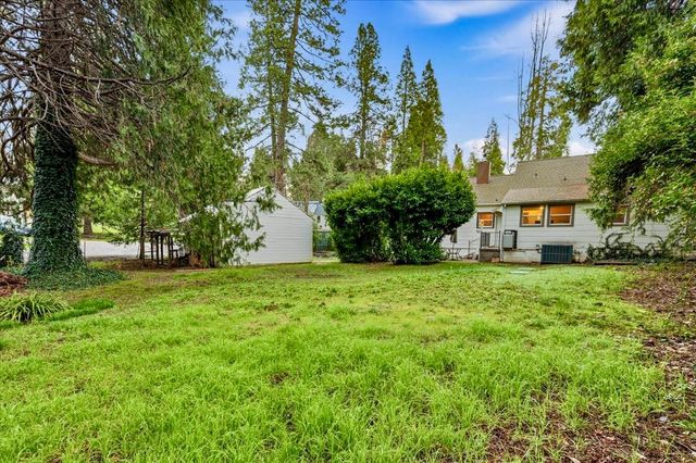 10462 Boulder St, Nevada City, CA 95959