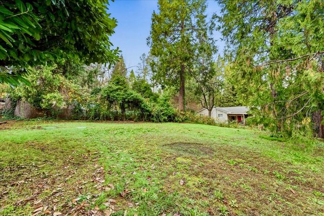 10462 Boulder St, Nevada City, CA 95959