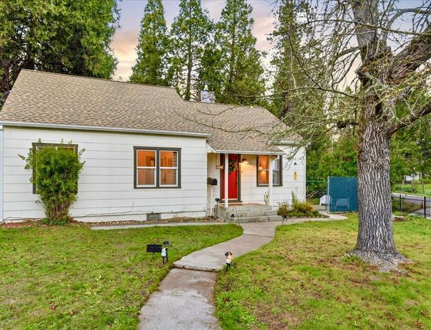 10462 Boulder St, Nevada City, CA 95959
