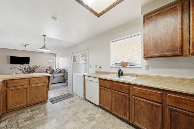 6728 Wenatchee Drive, Las Vegas, NV 89107
