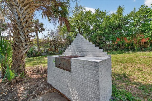 1822 S PALMETTO AVENUE, South Daytona, FL 32119