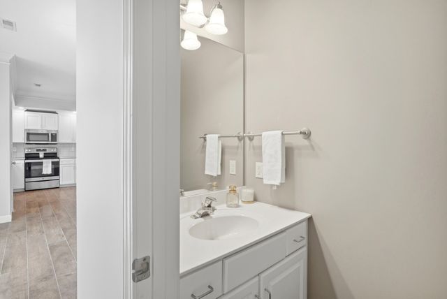 2502 CORONA RD, Columbia, MO 65203