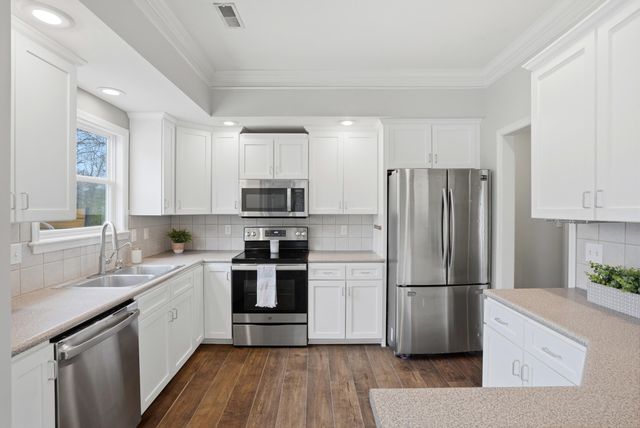 2502 CORONA RD, Columbia, MO 65203