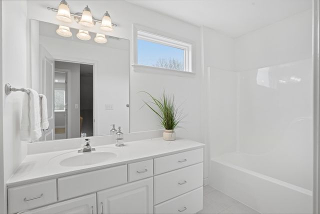 2502 CORONA RD, Columbia, MO 65203