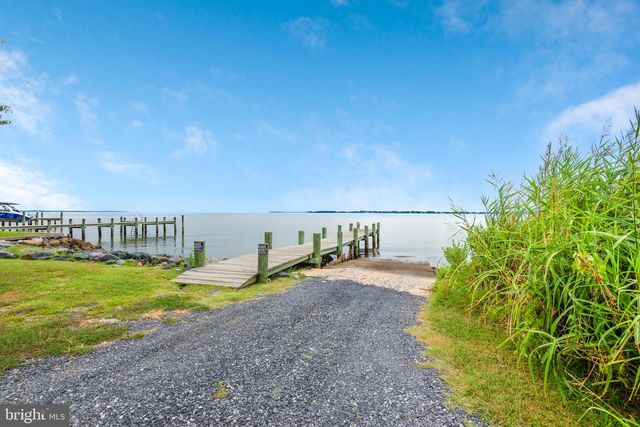 1401 CALVERT RD, Chester, MD 21619