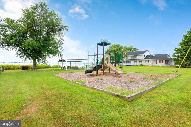 1401 CALVERT RD, Chester, MD 21619