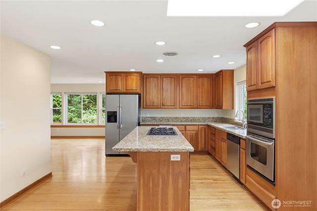 1963 NW Rampart Ridge Court, Bremerton, WA 98311