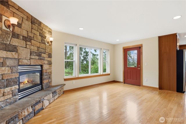 1963 NW Rampart Ridge Court, Bremerton, WA 98311