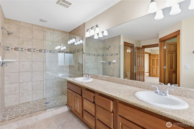 1963 NW Rampart Ridge Court, Bremerton, WA 98311