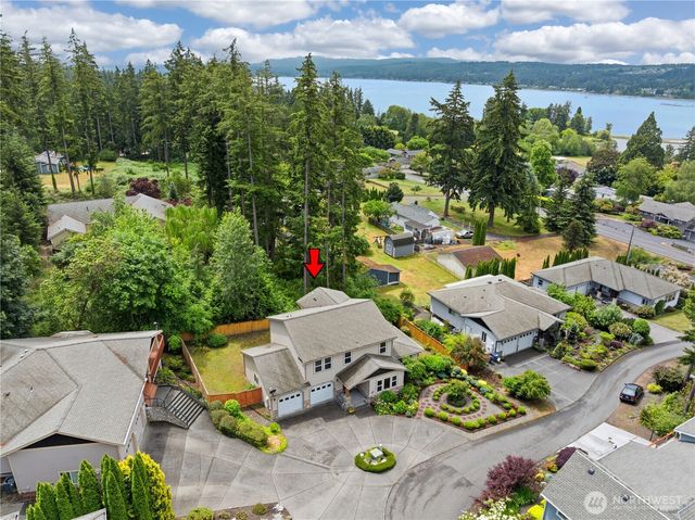 1963 NW Rampart Ridge Court, Bremerton, WA 98311