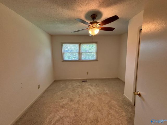 1925 Lynnbrook Drive, Huntsville, AL 35803