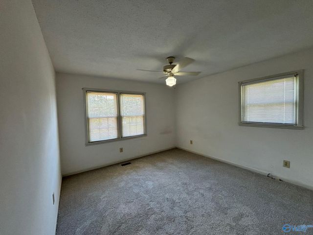 1925 Lynnbrook Drive, Huntsville, AL 35803