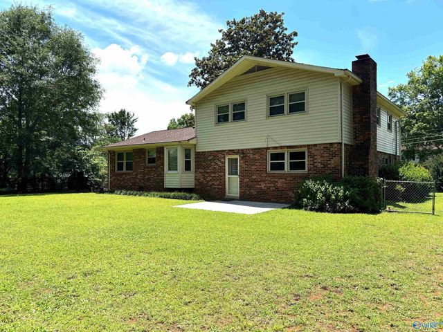 1925 Lynnbrook Drive, Huntsville, AL 35803