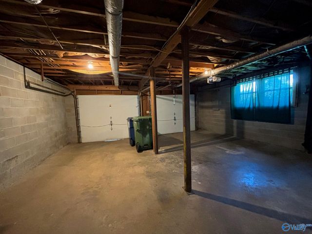 1925 Lynnbrook Drive, Huntsville, AL 35803