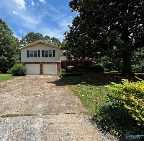 1925 Lynnbrook Drive, Huntsville, AL 35803