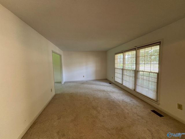 1925 Lynnbrook Drive, Huntsville, AL 35803