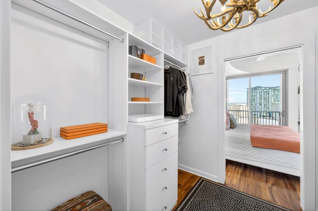 900 20th Ave S Apt 1305, Nashville, TN 37212