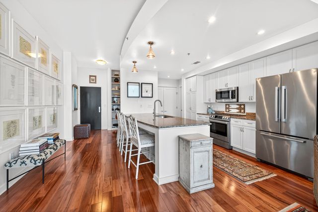 900 20th Ave S Apt 1305, Nashville, TN 37212