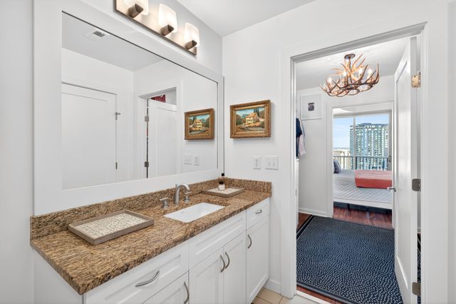 900 20th Ave S Apt 1305, Nashville, TN 37212