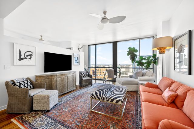 900 20th Ave S Apt 1305, Nashville, TN 37212