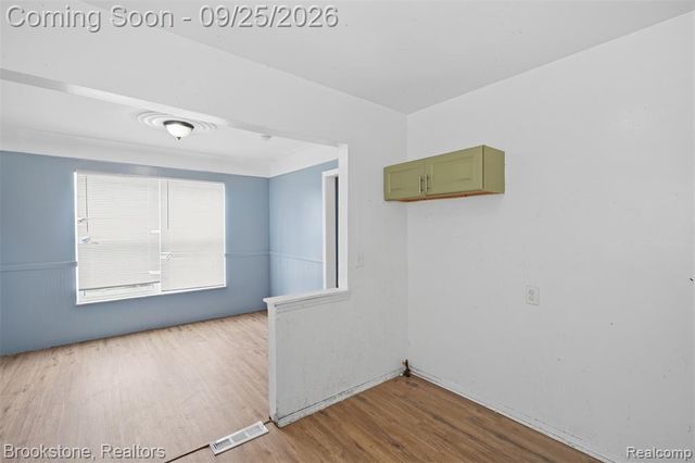 18010 Lesure Street, Detroit, MI 48235