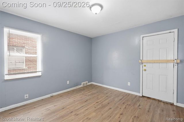 18010 Lesure Street, Detroit, MI 48235