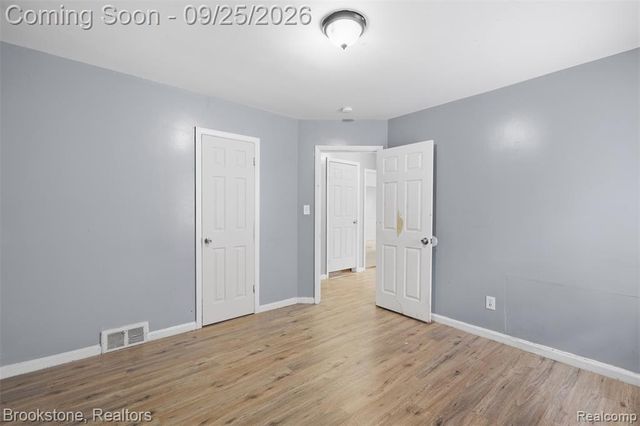 18010 Lesure Street, Detroit, MI 48235