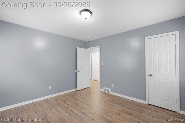 18010 Lesure Street, Detroit, MI 48235