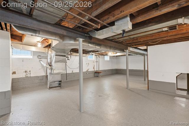 18010 Lesure Street, Detroit, MI 48235