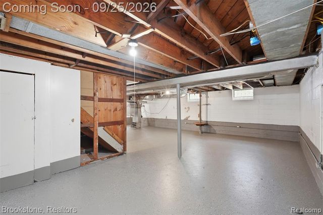 18010 Lesure Street, Detroit, MI 48235
