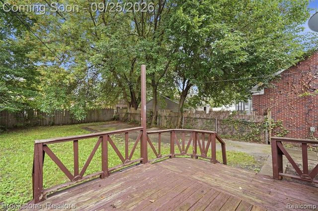 18010 Lesure Street, Detroit, MI 48235
