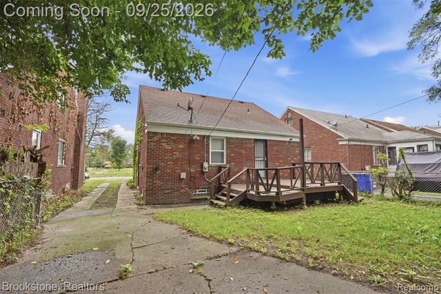 18010 Lesure Street, Detroit, MI 48235