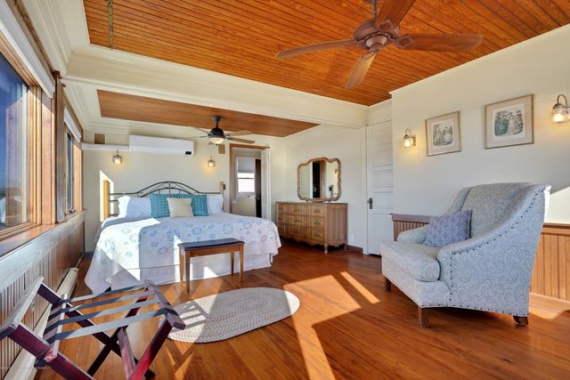 19 Ocean Avenue, Ocean Grove, NJ 07756