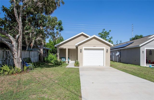 1202 S DEWEY STREET, Eustis, FL 32726