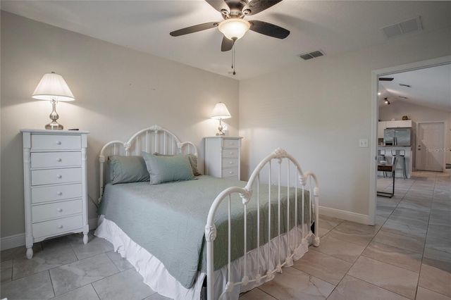 1202 S DEWEY STREET, Eustis, FL 32726