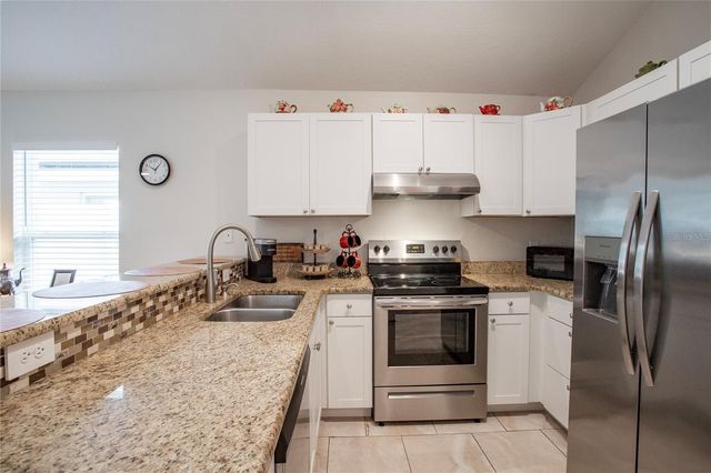 1202 S DEWEY STREET, Eustis, FL 32726