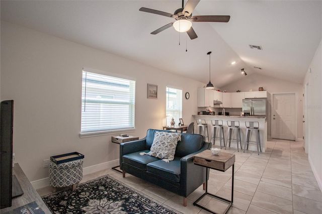 1202 S DEWEY STREET, Eustis, FL 32726